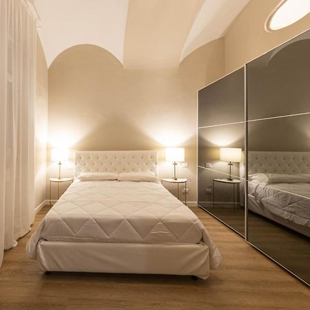Sibilla Suite Apartment - Via Oberdan 13 Bolonia Exterior foto
