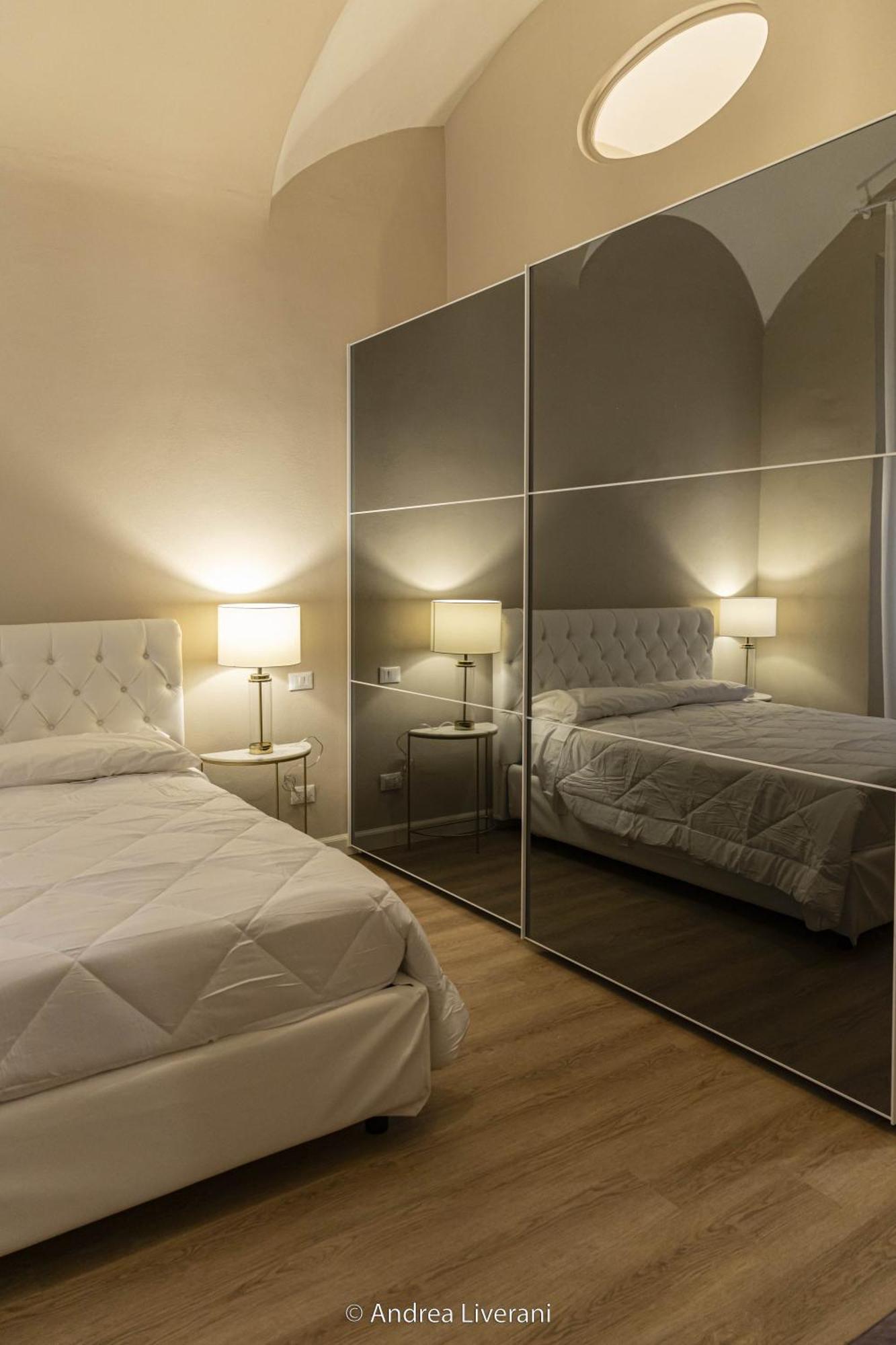 Sibilla Suite Apartment - Via Oberdan 13 Bolonia Exterior foto